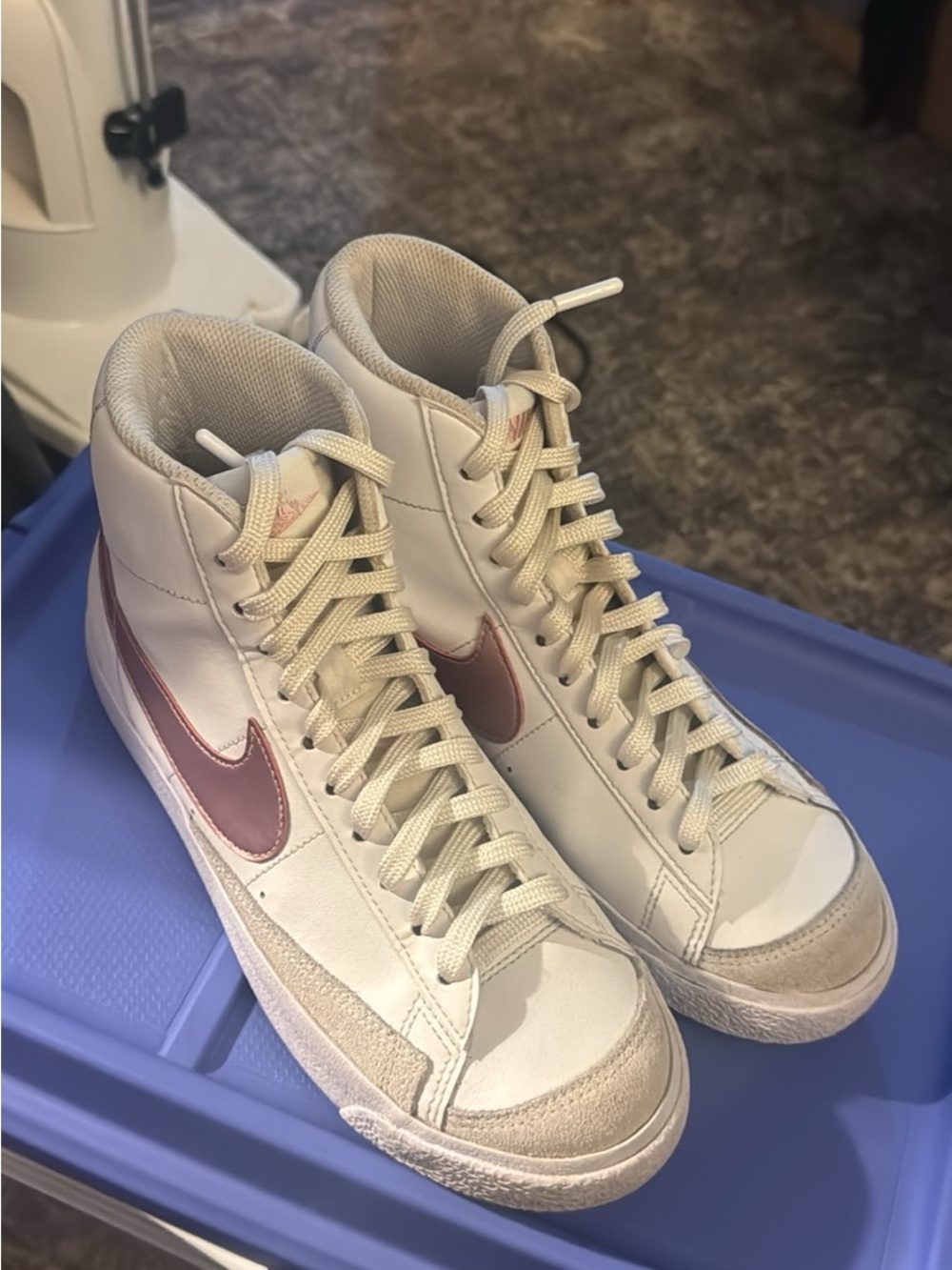 Nike Women's High-Top Sneakers in Cream with Pink Swoosh size 6.5 youth